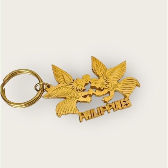 Philippines Souvenir keychain gold tone - Picture 1 of 3